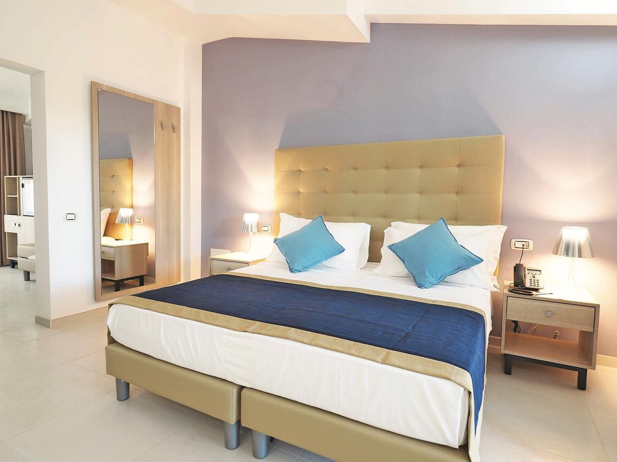 Tui Blue Tropea Hotel ซานตาโดเมนิกา ภายนอก รูปภาพ