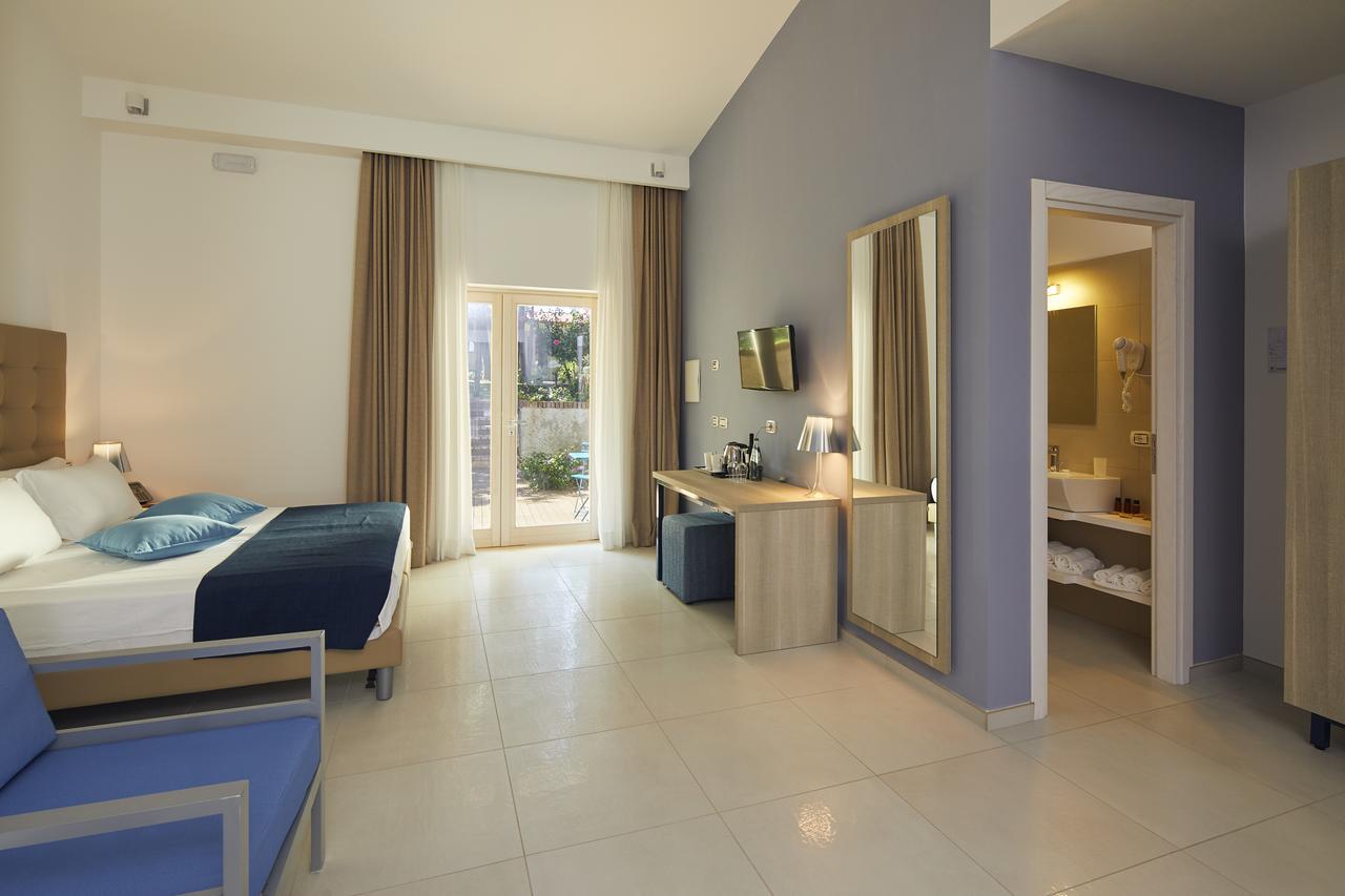 Tui Blue Tropea Hotel ซานตาโดเมนิกา ภายนอก รูปภาพ